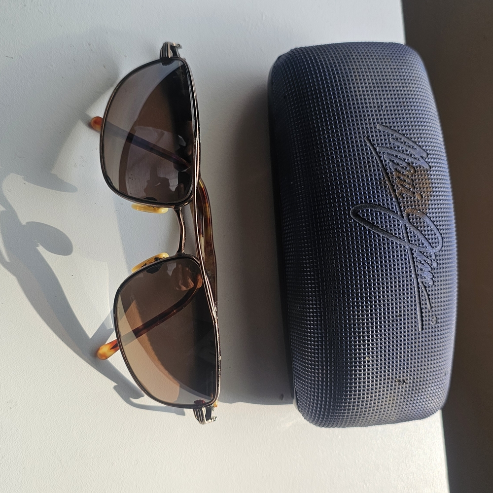 Maui Jim Brown Sunglasses with Blue Case